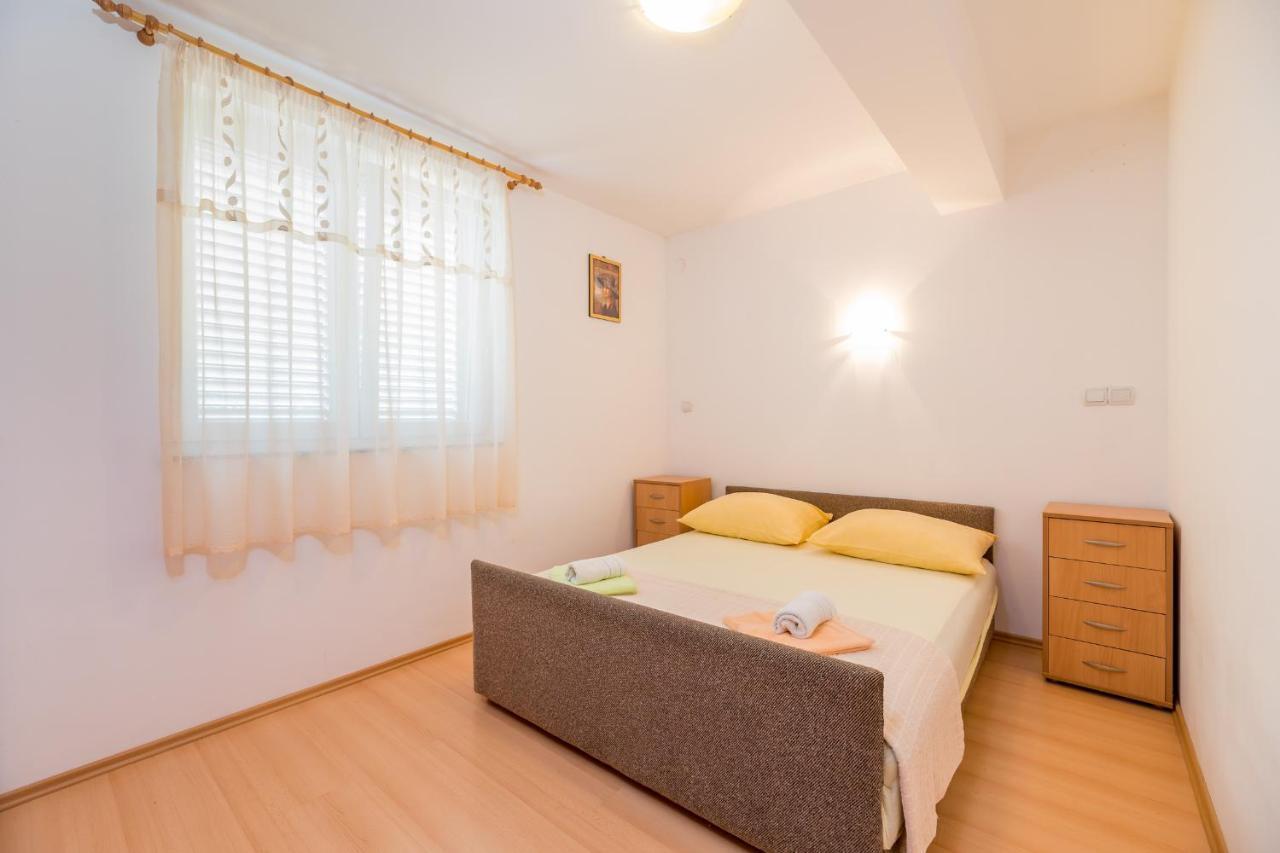 Apartments Ljubica Garden Башка Экстерьер фото